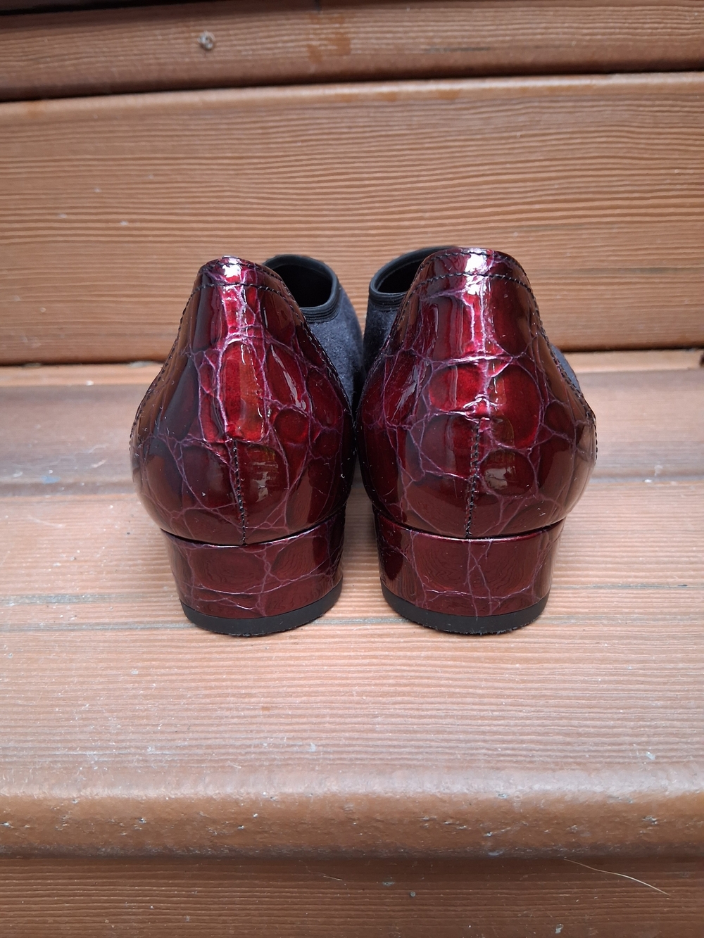 Roberto Capucci for Ingledews Burgundy Croc Patent Flats - Made in Italy, Size 5 - Picture 4 of 8